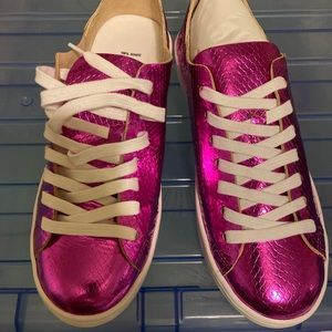 Schutz Fuchsia scale tennis shoes